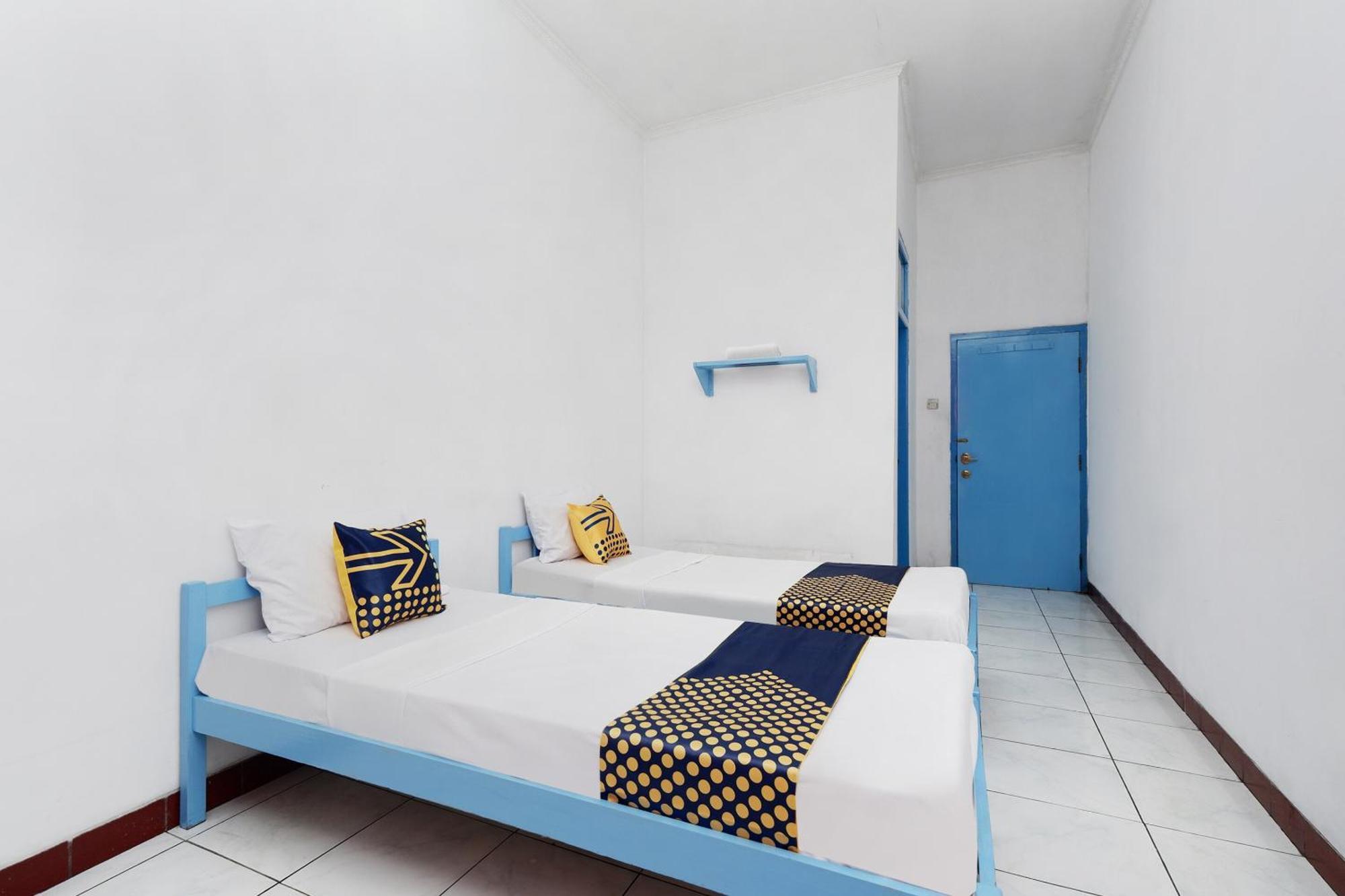 Spot On 2289 Hotel Saudara Tegal  Zewnętrze zdjęcie