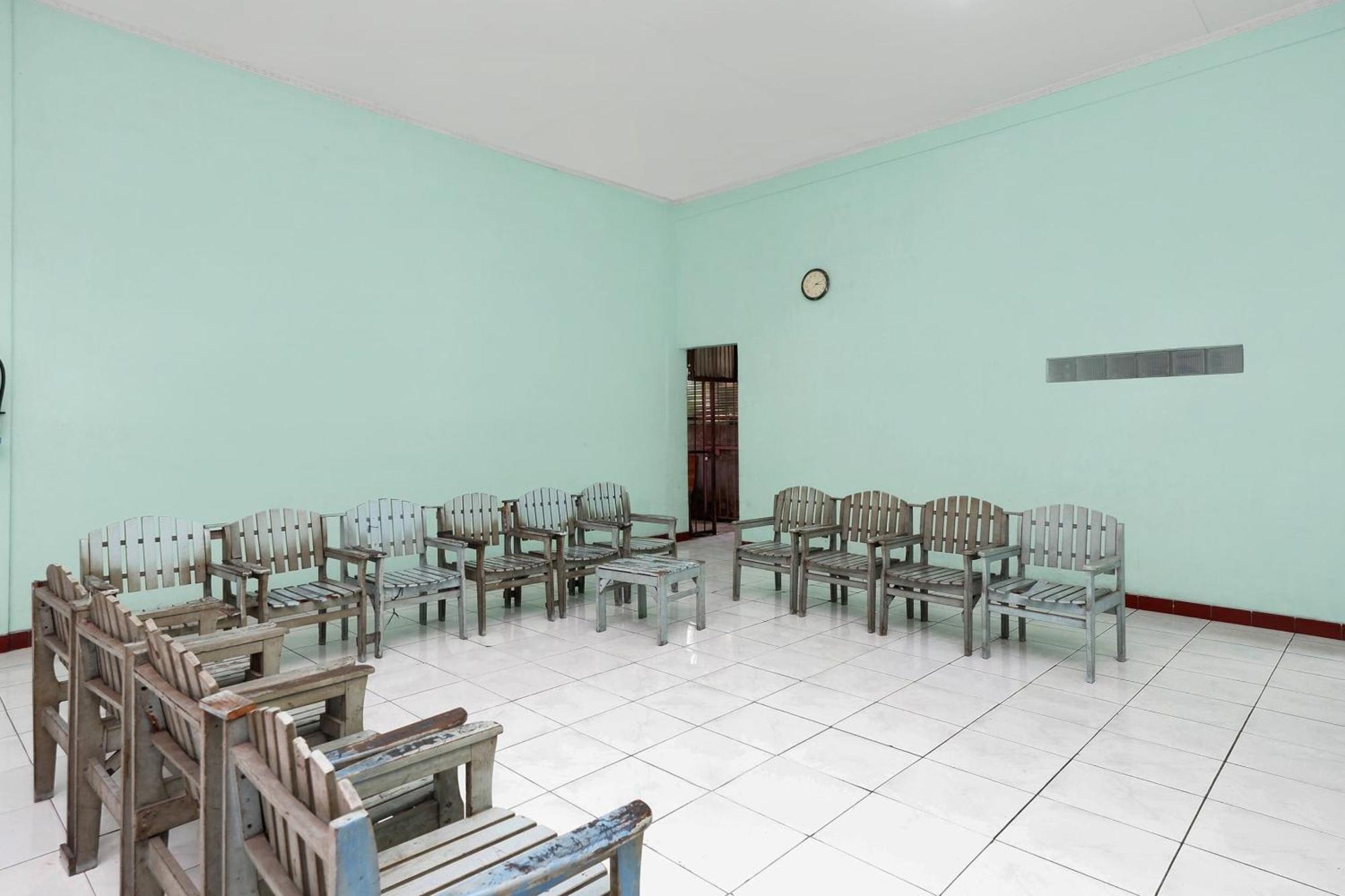 Spot On 2289 Hotel Saudara Tegal  Zewnętrze zdjęcie
