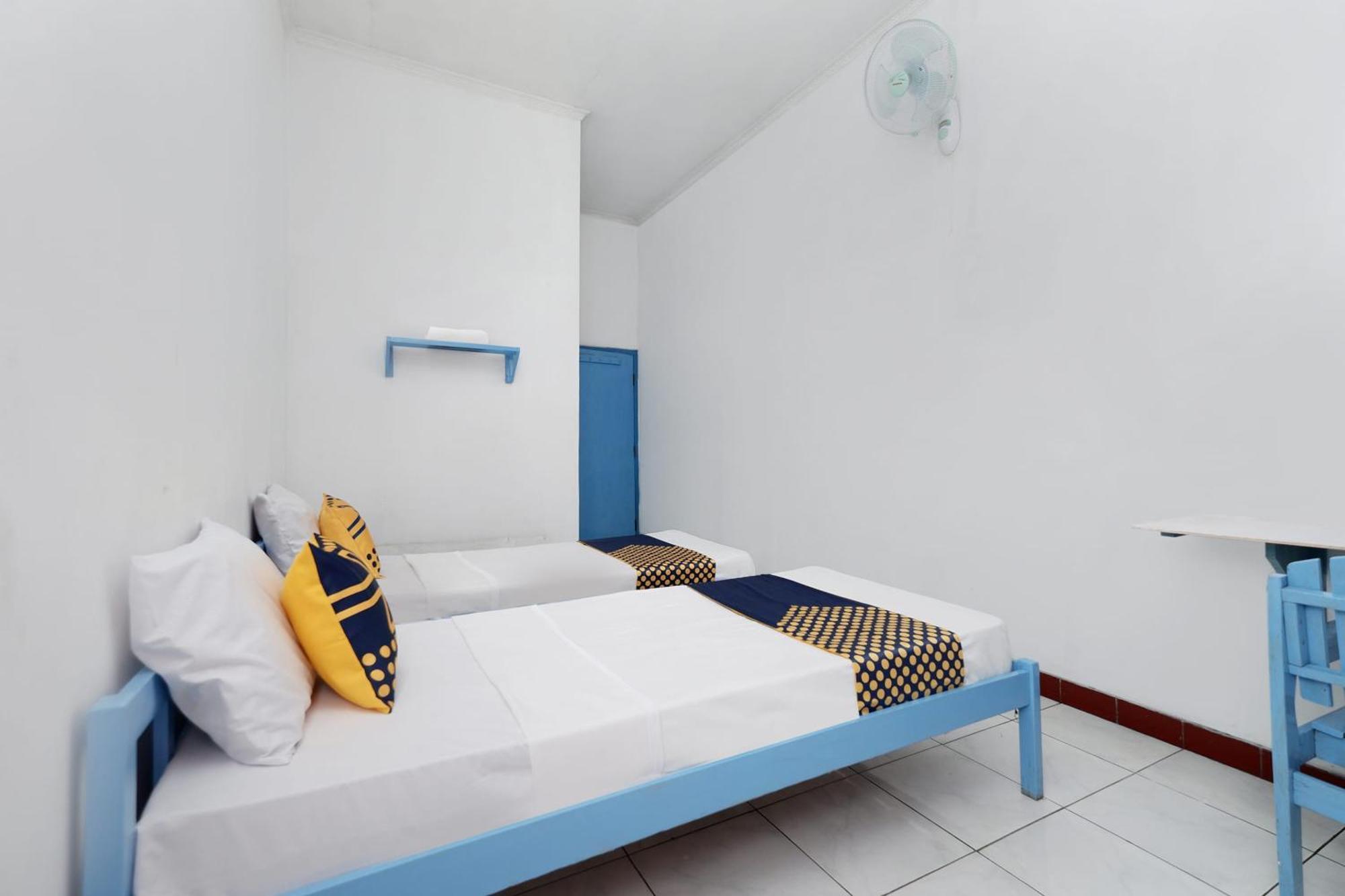 Spot On 2289 Hotel Saudara Tegal  Zewnętrze zdjęcie