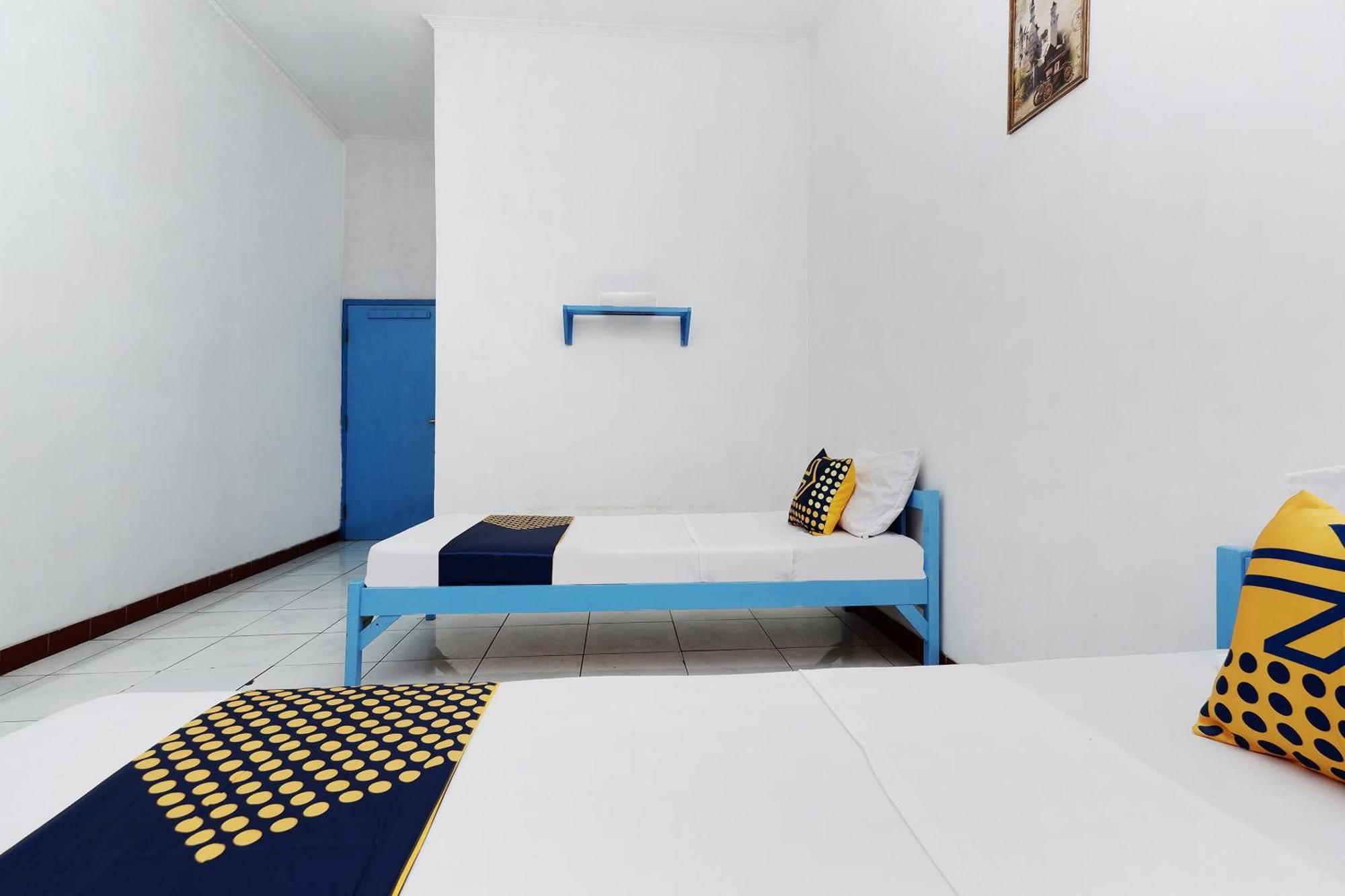 Spot On 2289 Hotel Saudara Tegal  Zewnętrze zdjęcie