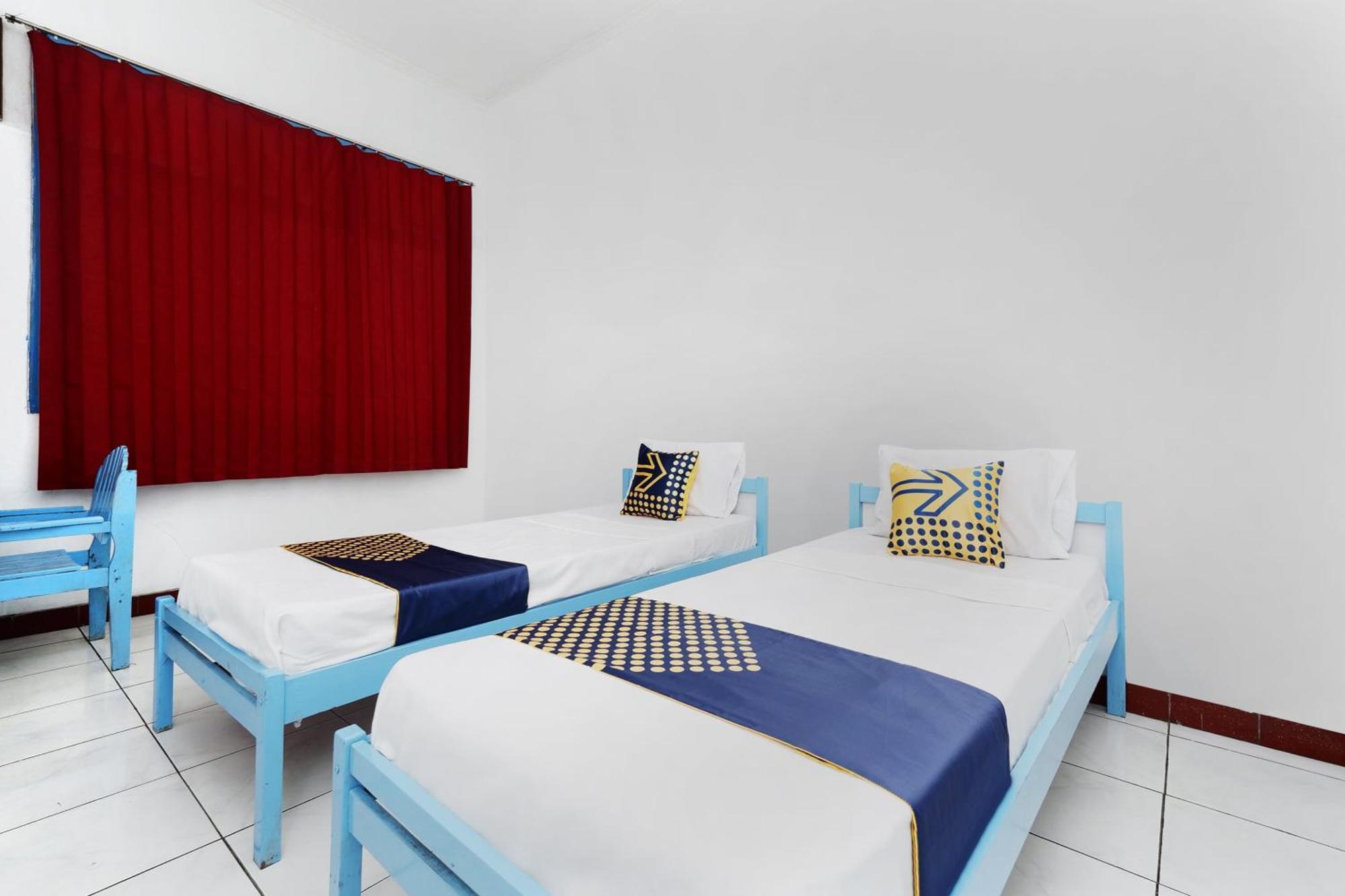 Spot On 2289 Hotel Saudara Tegal  Zewnętrze zdjęcie