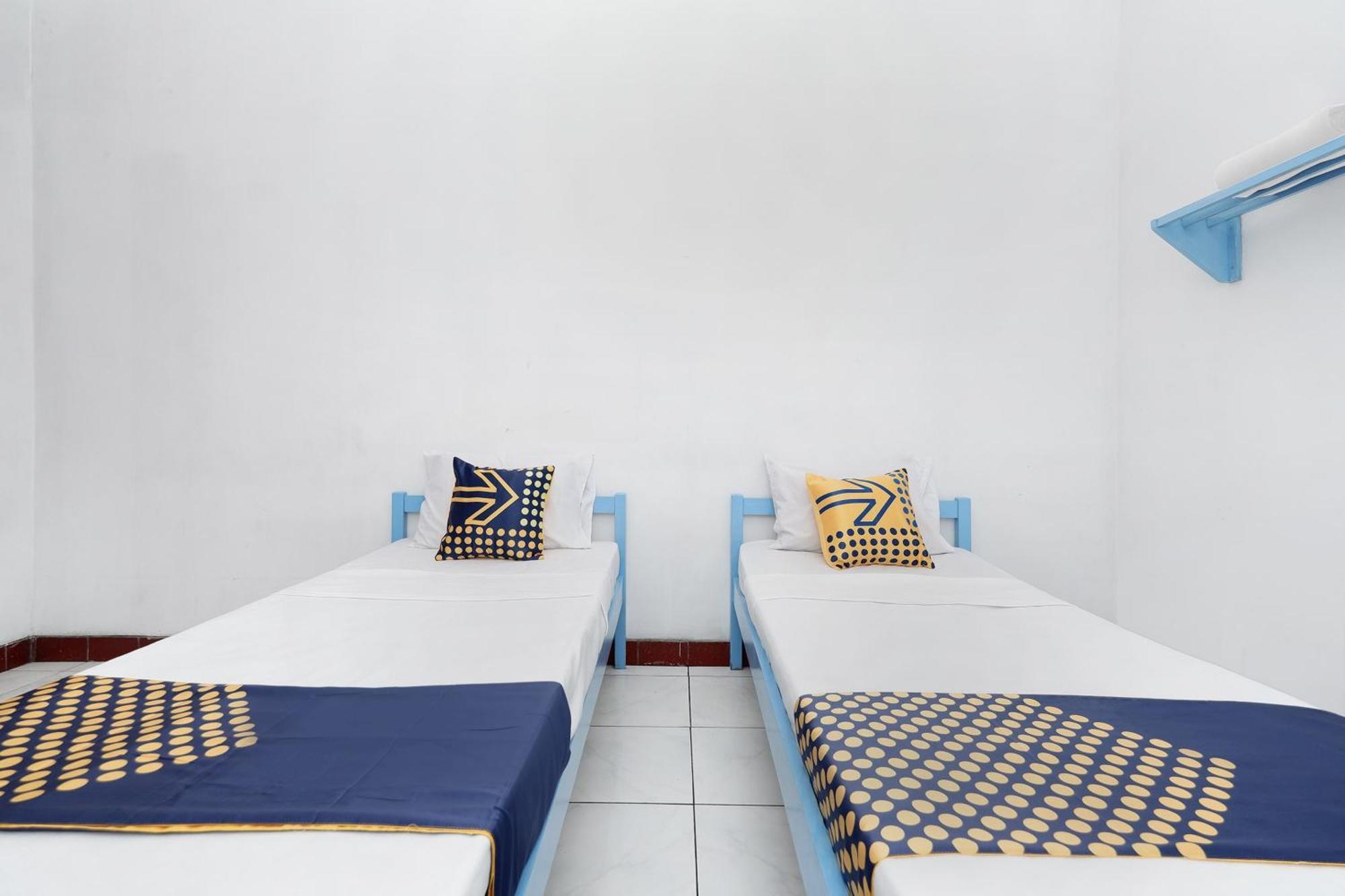 Spot On 2289 Hotel Saudara Tegal  Zewnętrze zdjęcie
