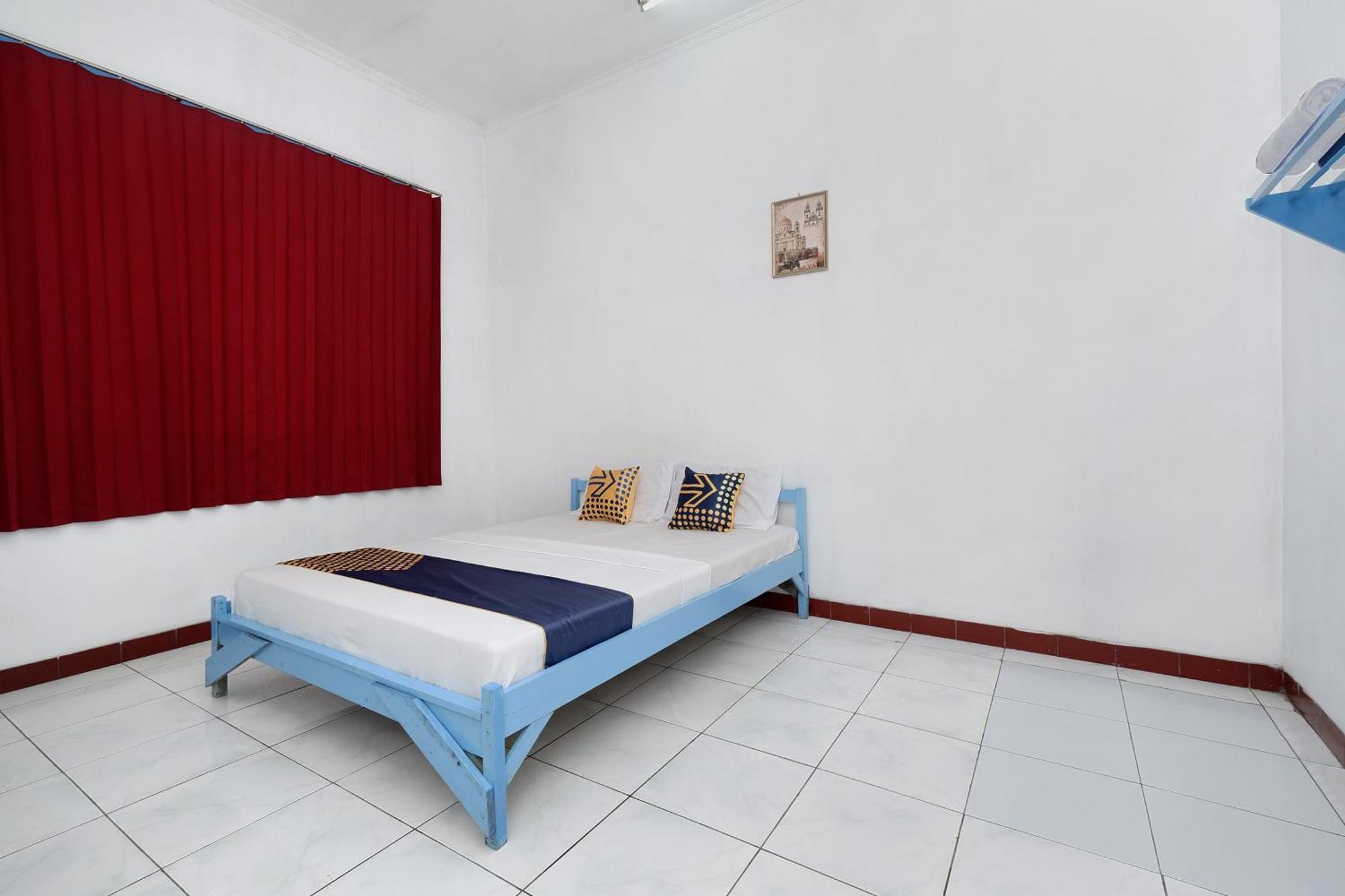 Spot On 2289 Hotel Saudara Tegal  Zewnętrze zdjęcie